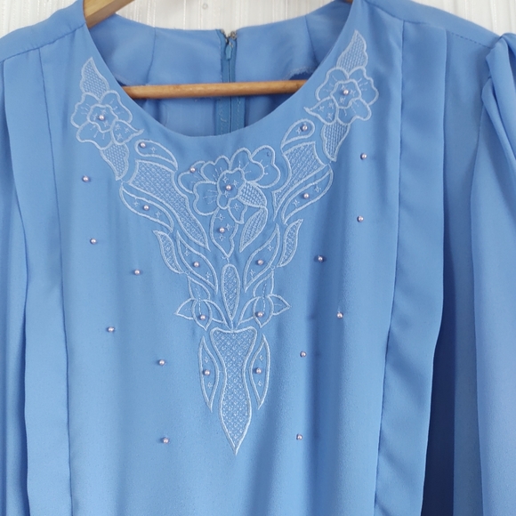 Vintage Blue Dress - Picture 6 of 11